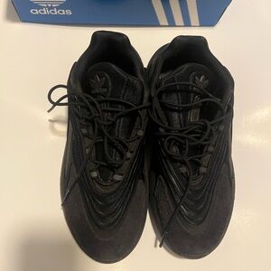 Adidas Ozelia Women Sneakers